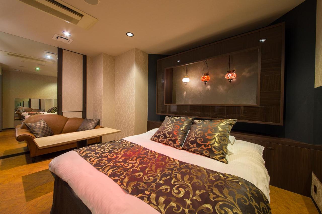 ホテル ベニ ウエスト 大人専用 Osaka Exterior photo